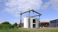 Kamp C baru-baru ini menggunakan teknologi 3D printer terbesar di Eropa berbahan dasar Benton untuk menyelesaikan pembangunan proyek rumah 2 lantainya. Foto: dok. Inhabitat