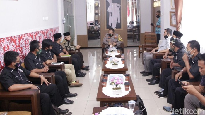 Polisi Banyuwangi Kampanyekan Protokol Kesehatan