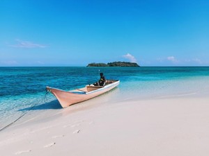 Pasir Timbul Mekko, Pesona Flores Timur di Pulau Adonara