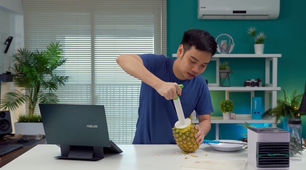 rtp slot gacor hari ini semua situs Reviewer Gadget David GadgetIn Iseng Review Pengupas Nanas dan Pemecah Telur