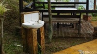 Menurut salah satu pengunjung, pihak pengelola sudah cukup baik menerapkan protokol kesehatan. Ada beberapa wastafel dan peringatan terpasang. (Siti Fatimah/detikcom)