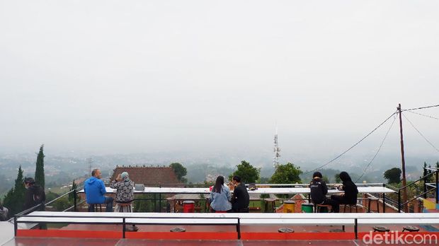 Wisata Kuliner Caringin Tilu Bandung