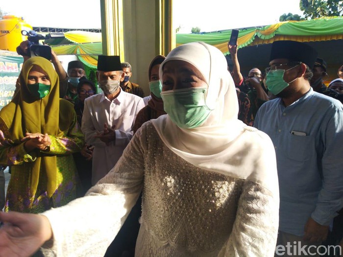 Kasus COVID-19 yang masih aktif di Jatim terus menurun. Saat ini, persentase kasus aktif COVID-19 di Jatim menjadi terendah kedua secara nasional.