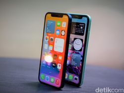 Mending iPhone 12 atau iPhone 11?