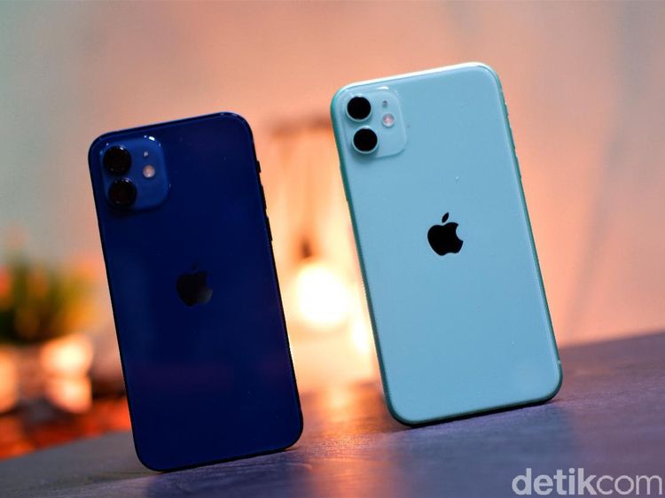 Mending iPhone 12 atau iPhone 11?