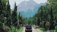 Seperti diketahui, status Gunung Merapi ditingkatkan menjadi siaga sejak Kamis (5/11) lalu.