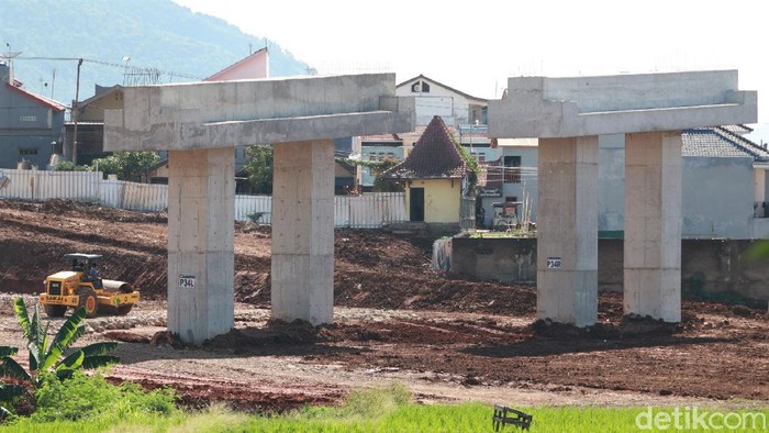 Pembangunan jalan Tol Cileunyi Sumedang Dawuan (Cisumdawu) fase III terus berlangsung. Sudah sampai mana progres pembangunannya?