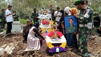 Seperti diwartakan sebelumnya, Pratu Firdaus gugur dalam kontak tembak antara aparat dan kelompok kriminal bersenjata (KKB) di Kabupaten Intan Jaya, Papua pada Jumat (6/11).