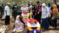 Jenazah Pratu Firdaus Kurniawan Nugroho (24) tiba di kampung halamannya di Kebumen, Jawa Tengah.
