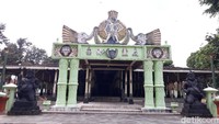 Museum Wayang Kekayon berlokasi di Jl Jogja-Wonosari KM 7, Kalangan, Baturetno, Banguntapan, Kabupaten Bantul, Daerah Istimewa Yogyakarta. Jarak dari pusat kota Yogya kurang lebih 6 kilometer atau perjalanan memakan waktu sekitar 15 menit. (Kristina/detikcom)