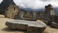 Benteng ini dibangun pada abad ke-15 sebagai tempat perlindungan agama bagi suku Inca di ketinggian 2.490 meter (8.170 kaki).