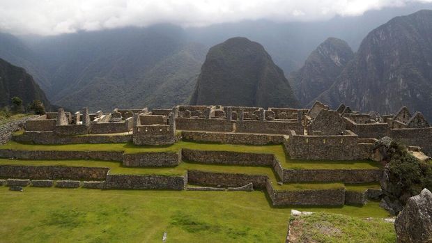 Situs bersejarah, Machu Picchu, kembali dibuka untuk umum. Wisata daya tarik nomor satu di Peru ini membatasi kapasitas pengunjungnya menjadi 30%.