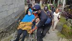 Potret Evakuasi Warga di Lereng Gunung Merapi