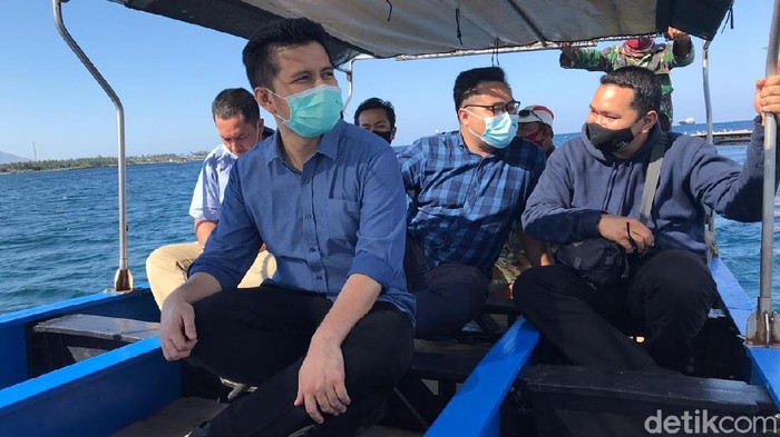 Wakil Gubernur Jawa Timur Emil Elestianto Dardak mengajak seluruh masyarakat Jatim untuk berlibur ke Banyuwangi. Ia berkunjung ke kabupaten paling timur di Pulau Jawa selama dua hari sejak Sabtu (7/11).