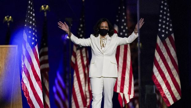 Vice President-elect Kamala Harris arrives to speak Saturday, Nov. 7, 2020, in Wilmington, Del. (AP Photo/Andrew Harnik)