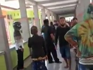 Suami di Probolinggo Ajak Warga Jemput Paksa Istrinya yang Positif COVID-19