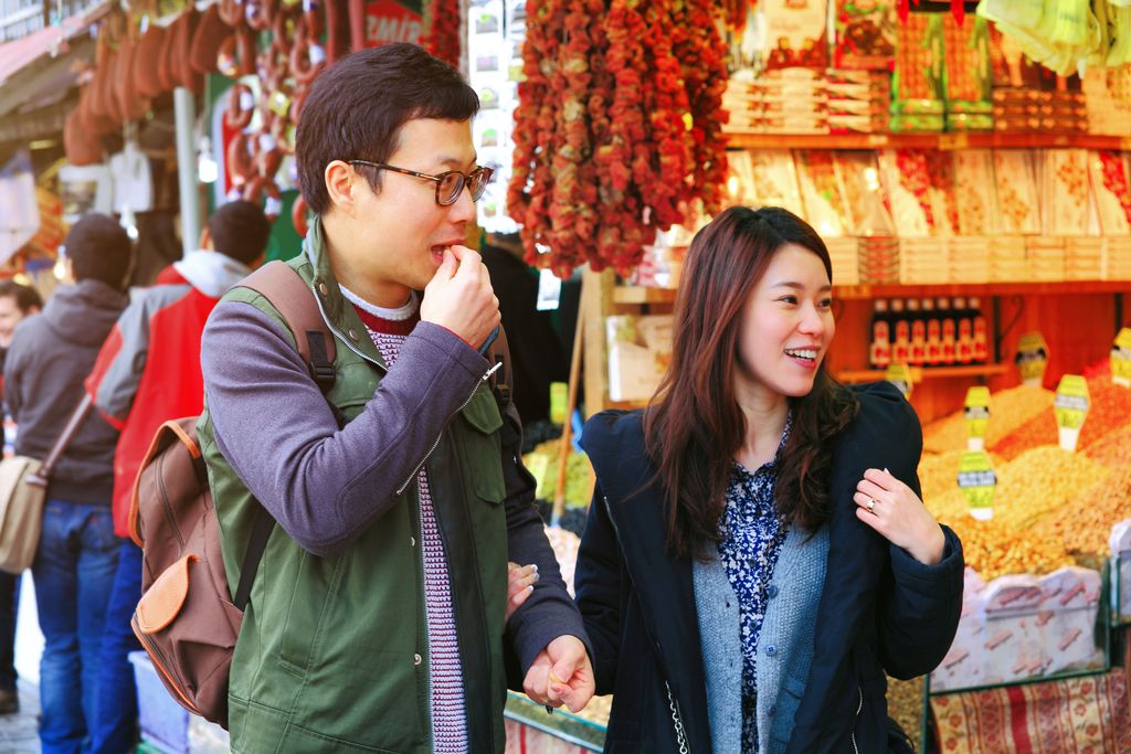 6 Etika Makan di Korea Selatan Ini Perlu Kamu Tahu, Erat Nilai Kesopanan