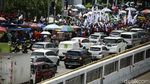 Ada Demo Buruh, Lalin Depan DPR Macet