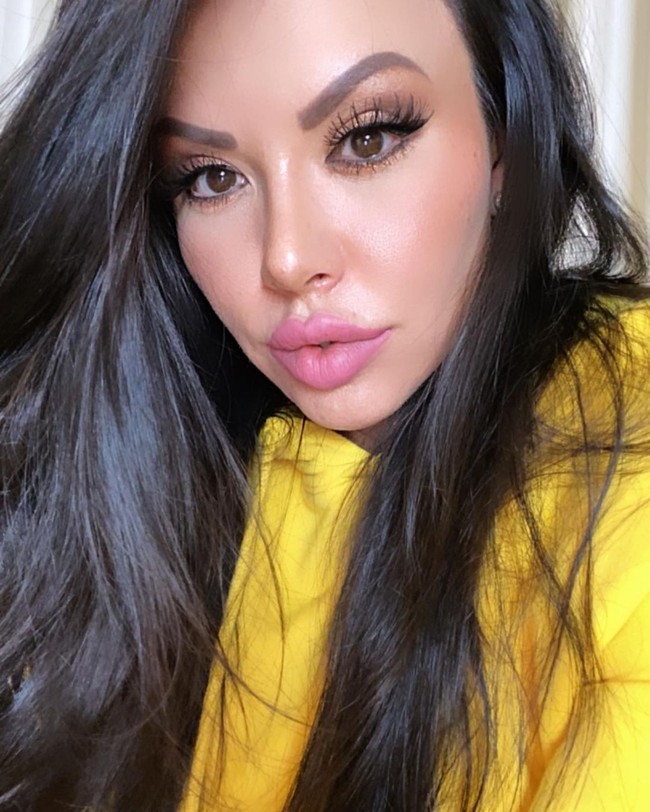 Aku percaya diri dan aku tahu ini adalah usaha yang pantas, ucapnya yang tidak mempedulikan kritikan netizen.  Foto: Instagram @sweetalice101