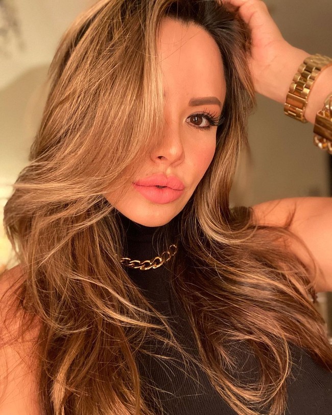 Melihat penampilan wanita ini tidak ada yang menyangka bahwa dia adalah seorang nenek. Namun nyatanya wanita bernama Alice Vasquez sudah memiliki cucu. Foto: Instagram @sweetalice101