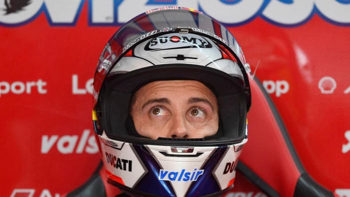 Andrea Dovizioso VALENCIA, SPAIN - NOVEMBER 07: Andrea Dovizioso of Italy and Ducati Team looks on in box during the qualifying for the MotoGP of Europe at Comunitat Valenciana Ricardo Tormo Circuit on November 07, 2020 in Valencia, Spain. (Photo by Mirco Lazzari gp/Getty Images)