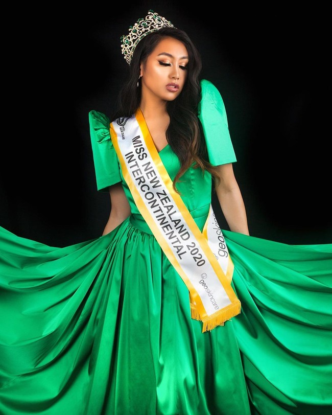 Arielle Keil adalah seorang transgender dan juga orang Filipina pertama yang berhasil mendapatkan posisi di dalam kontes kecantikan. Dia menjadi wajah perwakilan untuk New Zealand di ajang Miss Intercontinental 2020. Foto: Instagram/@arielle.keil