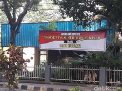 Bertebaran Spanduk Black Campaign di Banyuwangi yang Jatuhkan Salah Satu Paslon