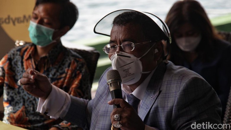 Blak-blakan Hotman Paris soal Maybank Ditunjuk sebagai kuasa hukum Maybank, pengacara kondang Hotman Paris buka-bukaan soal dirinya yang ikut terjun menangani kasus penilapan tabungan Rp 22 miliar.
