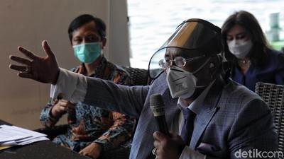 Blak-blakan Hotman Paris soal Maybank
