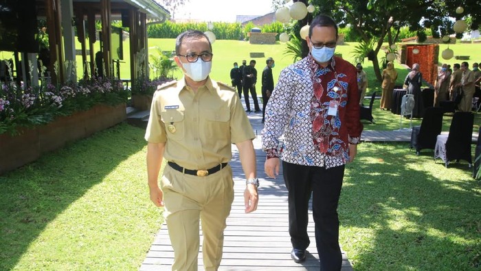 bupati anas