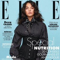 Dalam sampul majalah tersebut, Deva tampak cantik mengenakan paduan kemeja dan korset yang berkesan high fashion. Ia pun semakin menawan dengan gaya rambut ikal dan makeup bernuansa cokelatan. Foto: Instagram