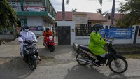 Penurunan jumlah imunisasi terhadap anak-anak berusia di bawah lima tahun (balita) tersebut telah mendorong para tenaga medis pusat kesehatan masyarakat (puskemas) di Kota Banda Aceh termasuk puskesmas Kopelma Darussalam untuk berupaya meningkatkan kembali jumlah imunisasi dengan sistem jemput bola atau mendatangi langsung ke rumah balita untuk memberikan vaksin Hepatitis B, Polio, BCG, DPT dan Campak.  
