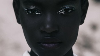 Karya Marie Simonova, pemenang kategori Professional Advertising  Beauty. Info teknis: shutter speed - 120,ISO 100, aperture 5.0, shot with Canon 5D Mark IV, 24-105mm Foto: International Photography Awards 2020