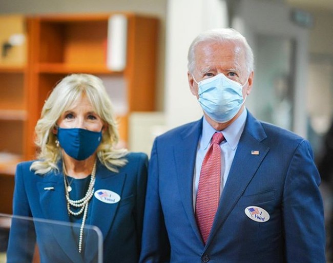 Tiga tahun sebelum pertemuan mereka, Joe Biden mengalami peristiwa tragis. Istri dan anak perempuannya tewas dalam kecelakaan mobil. Foto: Instagram/@drbiden