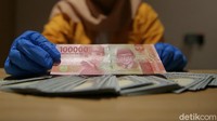Mulai dari Biden Effect yang unggul di Pilpres AS 2020, serta sentimen investor yang mulai melirik negara-negara berkembang seperti Indonesia.