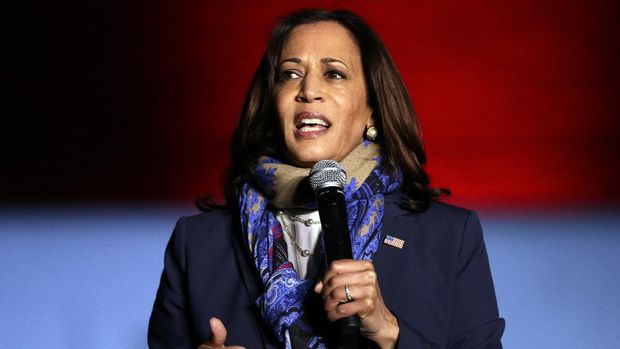 Democratic vice presidential candidate Sen. Kamala Harris, D-Calif., speaks to supporters during a campaign stop at the University of Houston Friday, Oct. 30, 2020, in Houston. (AP Photo/Michael Wyke)