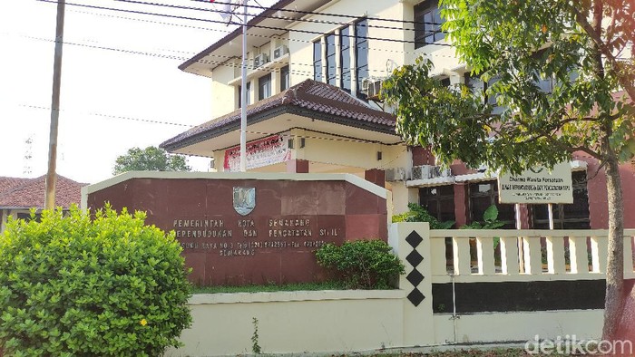 Kantor Dinas Kependudukan dan Catatan Sipil (Disdukcapil) Kota Semarang, Senin (9/11/2020).