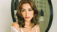Memutuskan untuk menetap di Bali bersama sang putra. Jessica Iskandar (Jedar) rajin membagikan foto-foto seru mereka saat berada di Bali. Foto: Instagram @inijedar