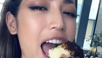 Sukses jualan roti sobek, Jedar tak pernah kelewatan mempromosikan usaha kulinernya yang satu ini.  Foto: Instagram @inijedar