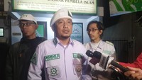 Maman Suryadi merupakan terdakwa kasus kerumunan Maulid Nabi Muhammad SAW dan pernikahan anak Habib Rizieq Shihab (HRS) di Petamburan, Jakarta Pusat. Maman diadili bersama-sama Habib Rizieq, mantan Ketua Umum Front Pembela Islam (FPI) Ahmad Shabri Lubis, Haris Ubaidillah, Ali Alwi Alatas bin Alwi Alatas, serta Idrus alias Idrus Al-Habsyi. Arun/detikcom