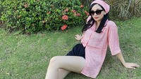 Ada juga foto-foto selfie dan liburan yang lagi-lagi mengundang decak kagum. (Foto: dok. Instagram @valtifanka) 