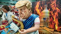 Tingkah kontroversial Donald Trump akhirnya dijadikan beragam karya unik untuk menggambarkan sang presiden. Getty Images/Thomas Lohnes  