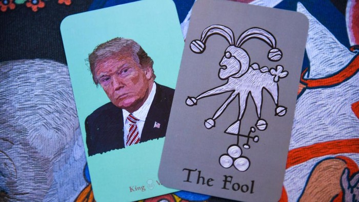 Ragam Karya Kocak Tentang Donald Trump Selama Jadi Presiden Presiden Amerika Serikat (AS), Donald Trump, belum juga mau menerima hasil pilpres AS 2020 yang dimenangkan rivalnya, Joe Biden. Berikut karya kocak semasa Trump menjadi presiden.