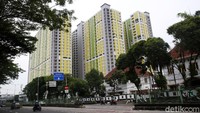 Selain hunian, di bawah rusun ini juga terdapat 1.314 unit kios.