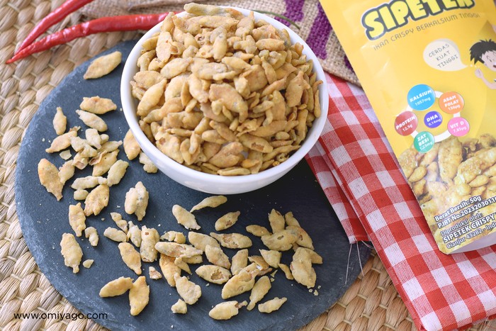 Sudah Kerja di Perusahaan Besar, Pemuda Ini Malah Pilih Jual Snack Ikan Sudah Kerja di Perusahaan Besar, Pemuda Ini Malah Pilih Jual Snack Ikan
