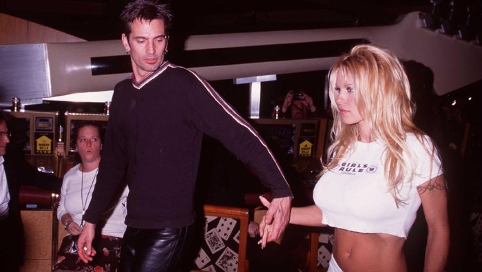 2/15/98 MGM Grand Las Vegas, NV Tommy Lee and Pamela Anderson at the opening of 