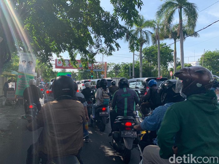 traffic light margorejo surabaya
