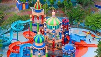 Wisata air di Surabaya ini menjadi salah satu kolam renang terbesar di Indonesia. Luasnya mencapai lima hektar. (Instagram Waterpark Ciputra Surabaya)