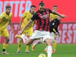 Zlatan Ibrahimovic ada di nomor empat. Striker AC Milan itu punya koleksi 76 gol penalti, tapi akhir-akhir ini eksekusinya lagi kurang sip (Getty Images/Emilio Andreoli)