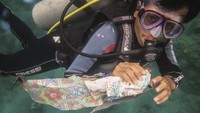 Selain itu, kegiatan bersih-bersih sampah laut tersebut dilakukan untuk menjaga dan melestarikan kelangsungan ekosistem laut di kawasan tersebut.